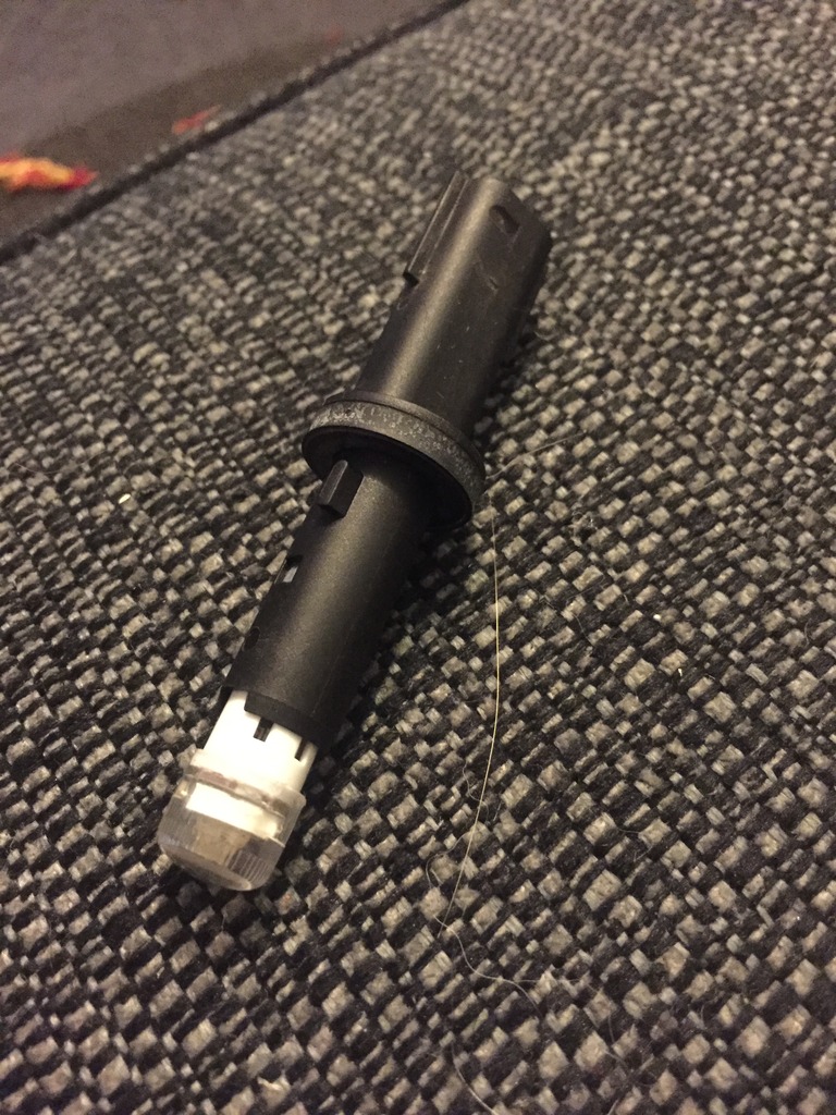 Side light bulb holder discount
