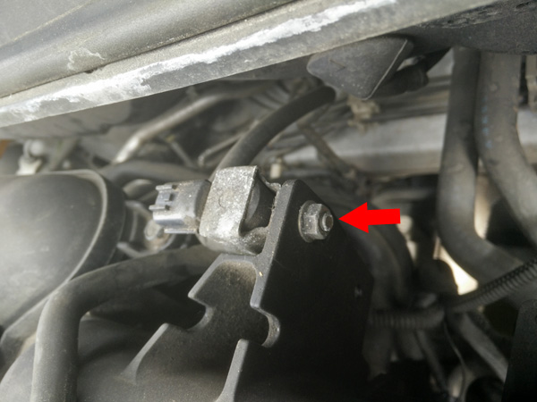 Remove Breather Hose Connector Mount